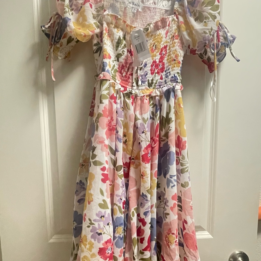 Brand new pretty dress.